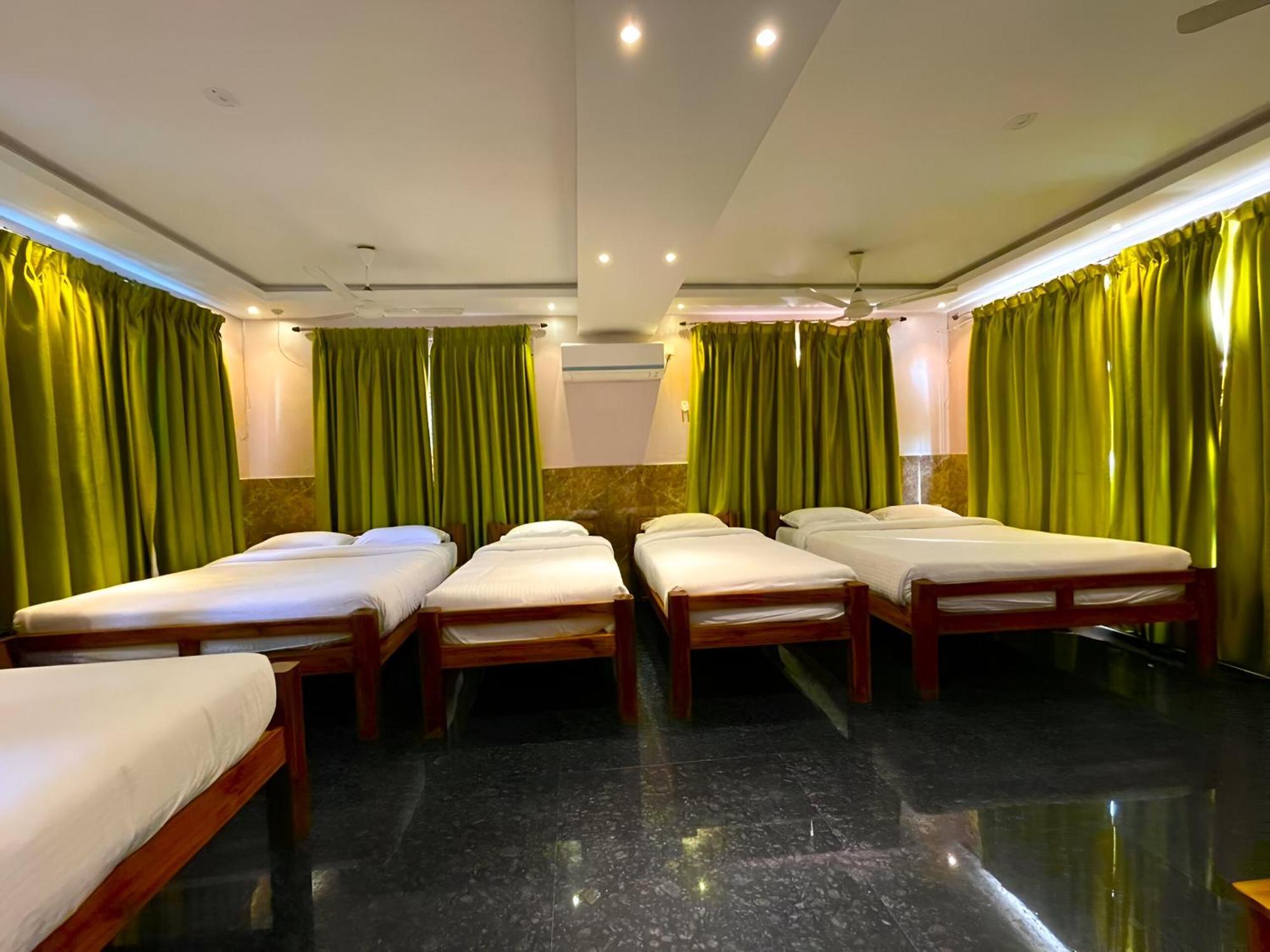 Le Holiday Inn Puducherry Exterior foto
